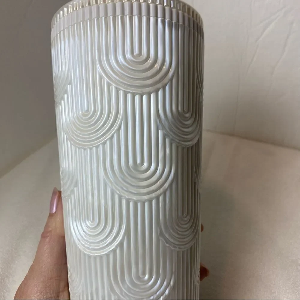 Starbucks New With Tags White Pearlized 24oz Tumbler Spring 2023